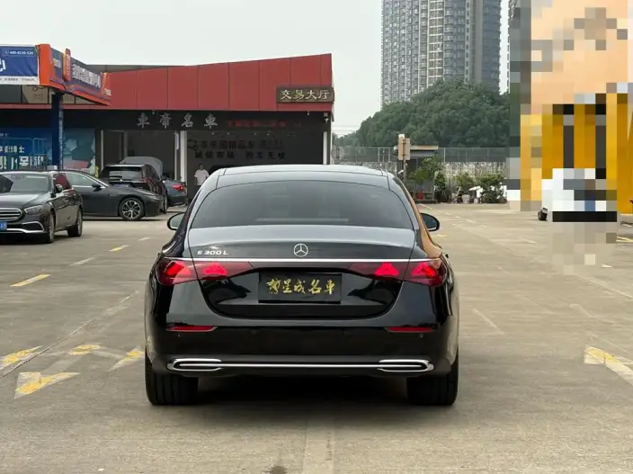 Mercedes-Benz E-Class 2026 Model E 300 L Fashion Model sedan – фото 5
