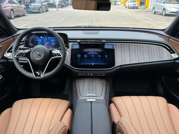 Mercedes-Benz E-Class 2026 Model E 300 L Fashion Model sedan – фото 8