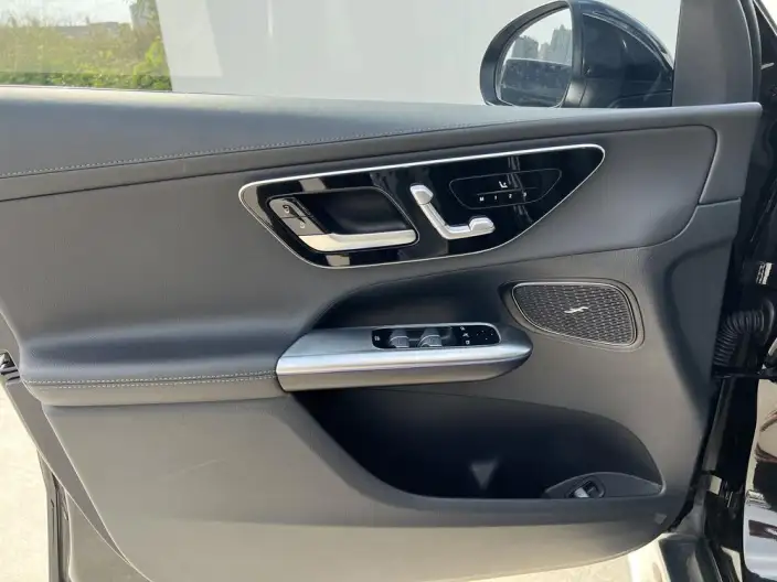 Mercedes-Benz GLC 2025 Model GLC 300 L 4MATIC Dynamic Model 5 seat – фото 9