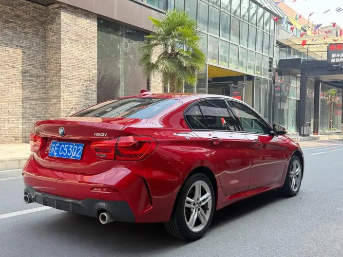 BMW 1 Series 2020 Model 120i M Sports Set – фото 6