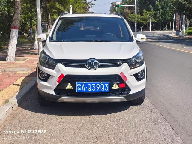 Senova X25 2015 модификация 1.5L Automatic Luxury