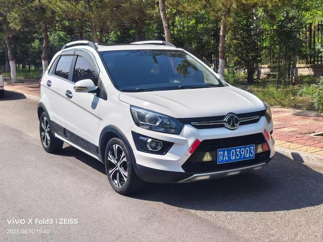 Senova X25 2015 модификация 1.5L Automatic Luxury