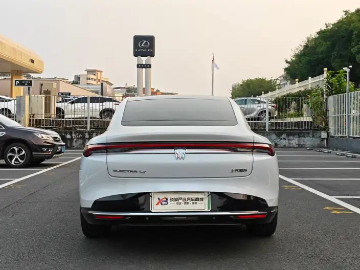 Buick Zhijing Electra L7 2025 Model Extended Range Luxury Edition – фото 6