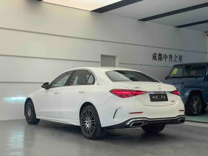 Mercedes-Benz C-Class 2024 Model C 200 L Sports Edition – фото 3