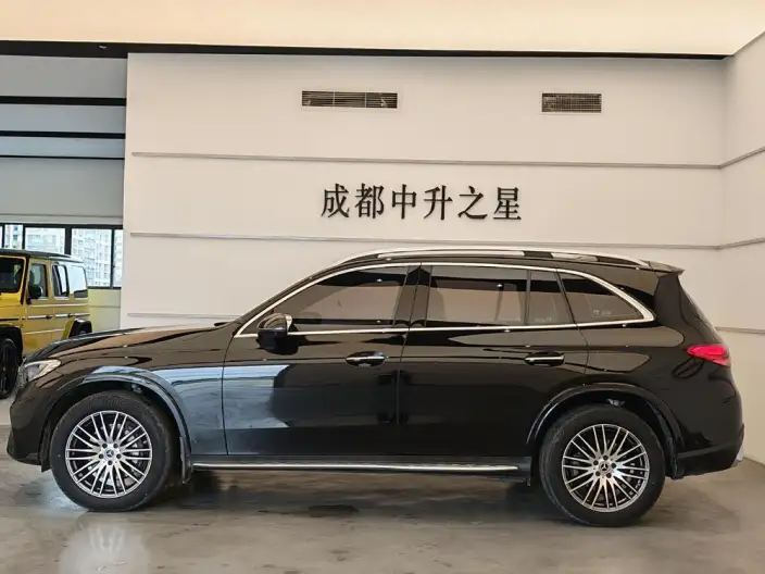 Mercedes-Benz GLC 2024 Model GLC 300 L 4MATIC Dynamic Model 5 seat – фото 4