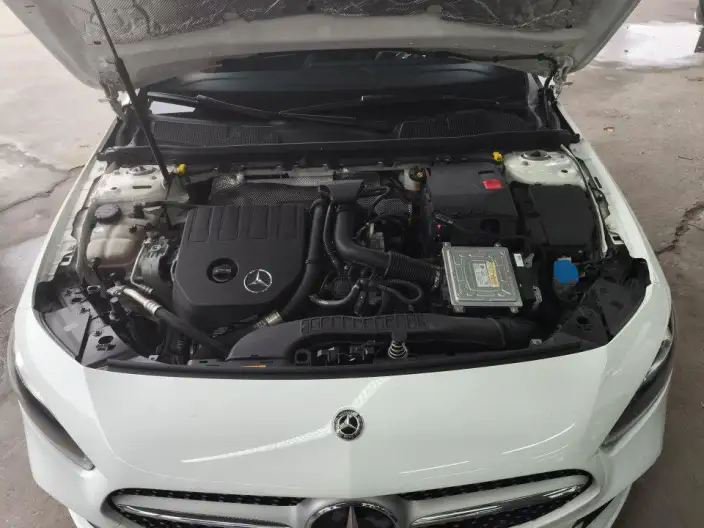Mercedes-Benz A-class 2020 Model A 200 L Sports sedan – фото 5