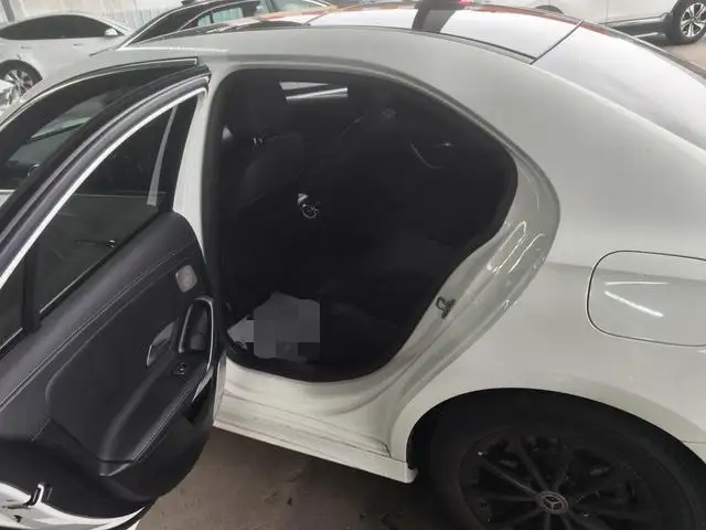 Mercedes-Benz A-class 2020 Model A 200 L Sports sedan – фото 6