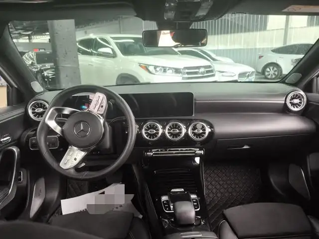Mercedes-Benz A-class 2020 Model A 200 L Sports sedan – фото 7