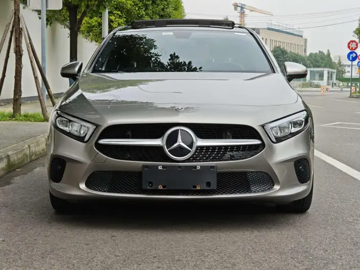 Mercedes-Benz A-class 2020 Model A 200 L – фото 2