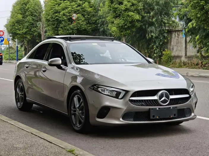 Mercedes-Benz A-class 2020 Model A 200 L – фото 3