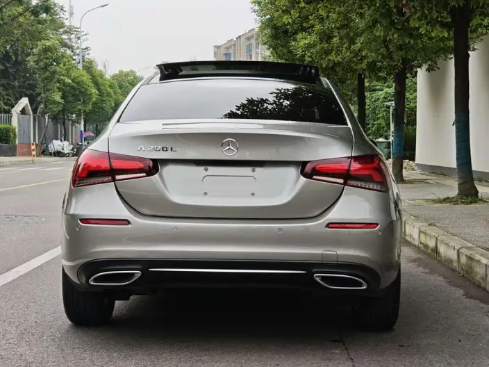 Mercedes-Benz A-class 2020 Model A 200 L – фото 5