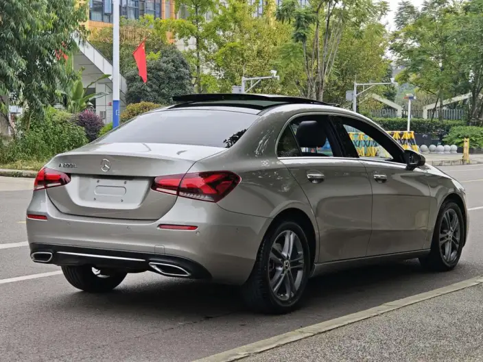 Mercedes-Benz A-class 2020 Model A 200 L – фото 6