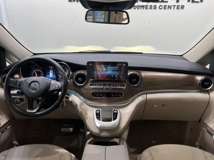 Mercedes-Benz V-Class 2021 Model V 260 Premium Edition – фото 7