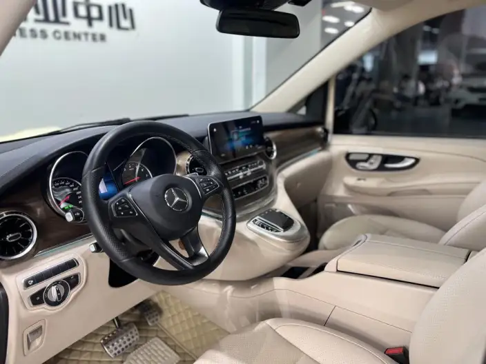 Mercedes-Benz V-Class 2021 Model V 260 Premium Edition – фото 8
