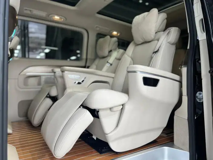 Mercedes-Benz V-Class 2021 Model V 260 Premium Edition – фото 10