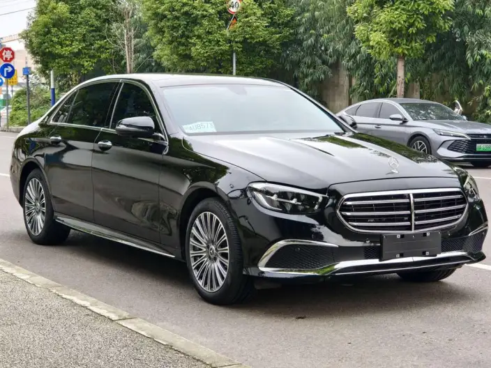 Mercedes-Benz E-Class 2023 Model E 300 L Fashion Model sedan – фото 3
