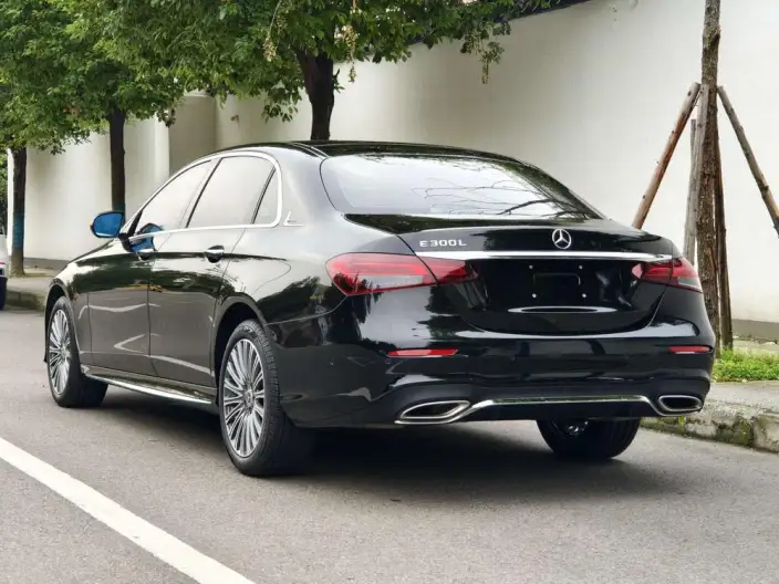 Mercedes-Benz E-Class 2023 Model E 300 L Fashion Model sedan – фото 4