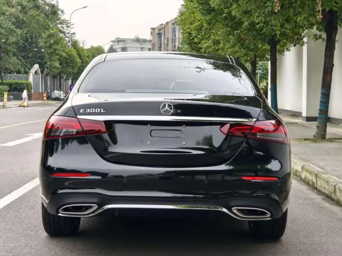 Mercedes-Benz E-Class 2023 Model E 300 L Fashion Model sedan – фото 5