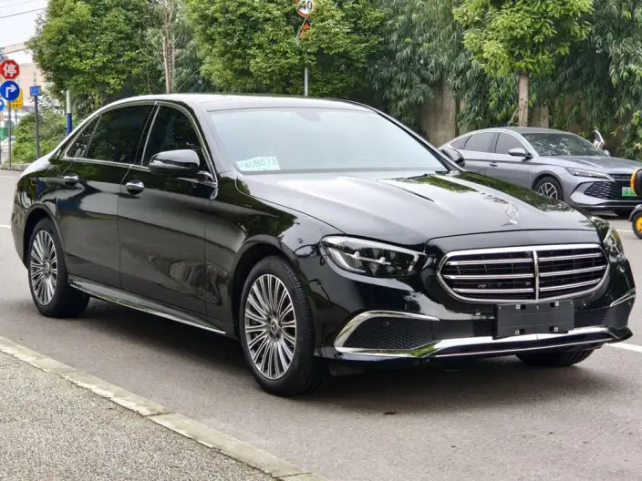 Mercedes-Benz E-Class 2023 Model E 300 L Fashion Model sedan – фото 7