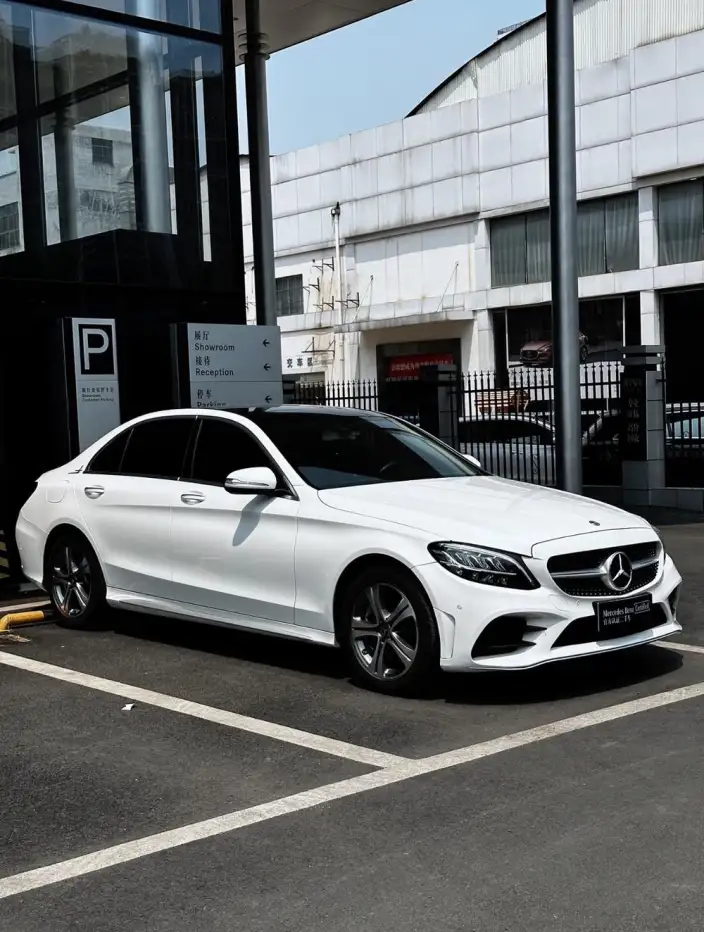 Mercedes-Benz C-Class 2021 Model C 260 L Sports Edition – фото 3