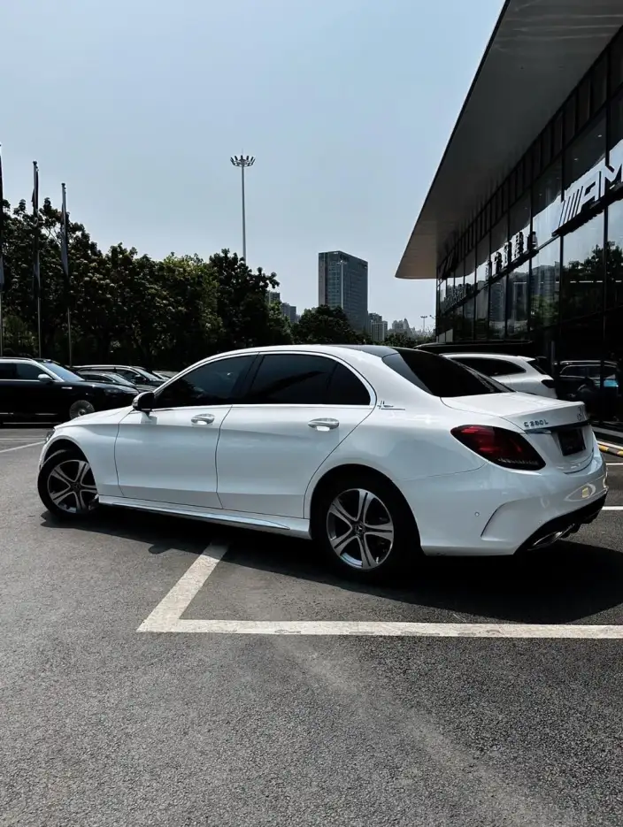 Mercedes-Benz C-Class 2021 Model C 260 L Sports Edition – фото 4
