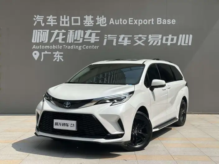 Toyota Sienna 2023 Model Hybrid 2.5L Comfort Edition – фото 1