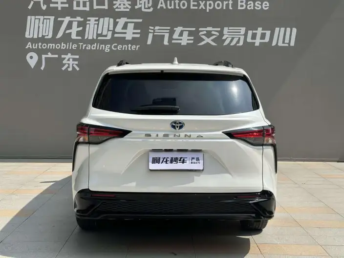 Toyota Sienna 2023 Model Hybrid 2.5L Comfort Edition – фото 4
