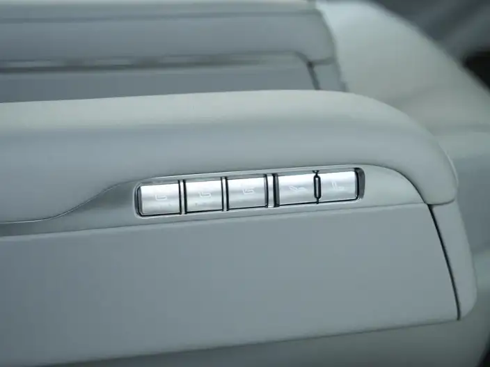 Aito M9 2024 Model Extended Range Ultra VI seat Edition – фото 8