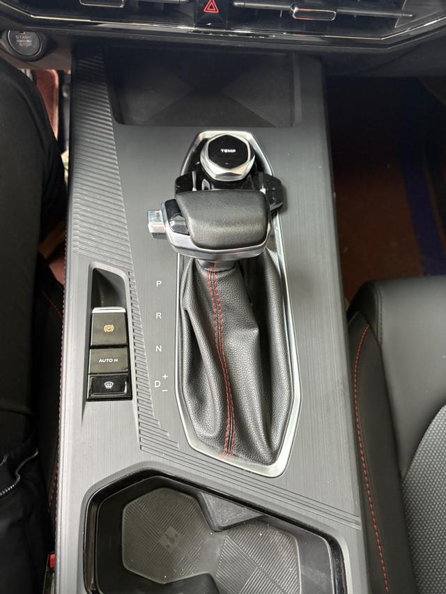 Changan Auchan Z6 2023 Blue Whale 1.5T DCT Smart Enjoy – фото 10