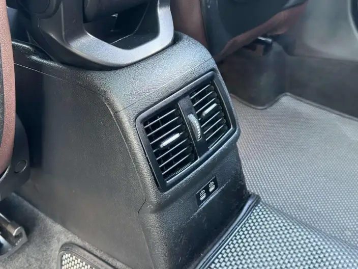 BMW X1 2021 Model sDrive25Li Leading Model – фото 8