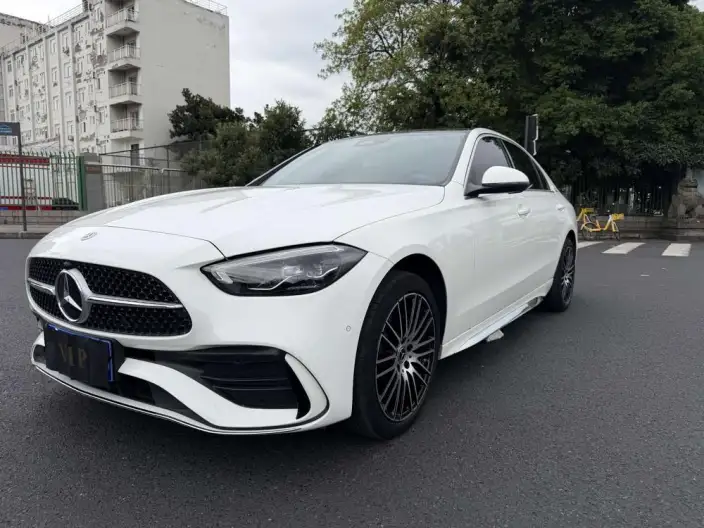 Mercedes-Benz C-Class 2024 Model C 260 L Sports Edition – фото 1