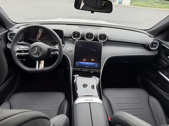 Mercedes-Benz C-Class 2024 Model C 260 L Sports Edition – фото 9