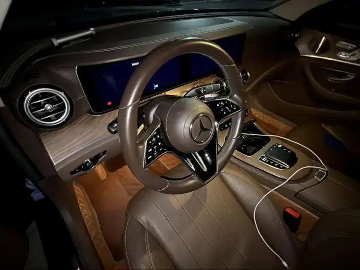 Mercedes-Benz E-Class 2022 Model E 300 L Luxury Model sedan – фото 7