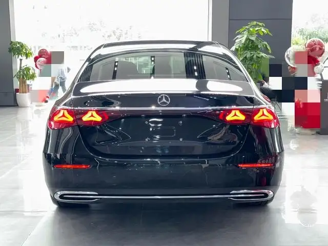 Mercedes-Benz E-Class 2024 Model E 300 L Fashion Model sedan – фото 4