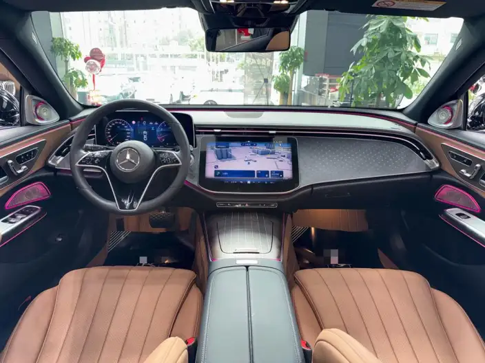 Mercedes-Benz E-Class 2024 Model E 300 L Fashion Model sedan – фото 6