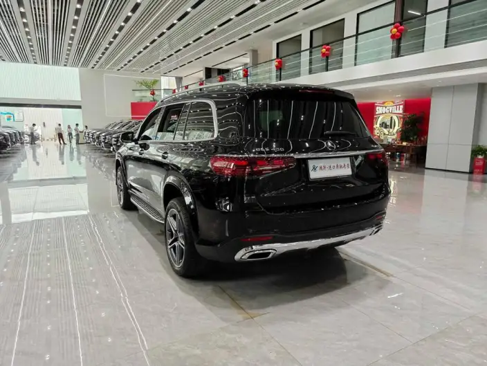Mercedes-Benz GLS 2024 Model GLS 450 4MATIC Fashion Model – фото 4