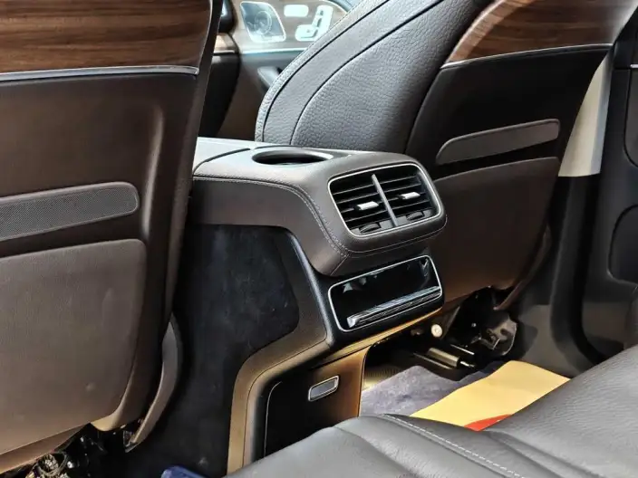 Mercedes-Benz GLS 2023 Model Facelift GLS 450 4MATIC Luxury Model – фото 7