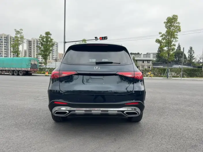 Mercedes-Benz GLC 2023 Model Facelift GLC 300 L 4MATIC Dynamic Model 5 seat – фото 5