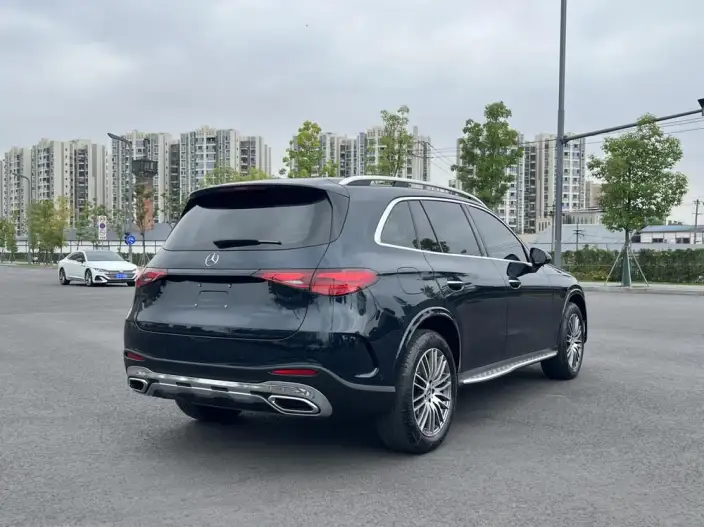 Mercedes-Benz GLC 2023 Model Facelift GLC 300 L 4MATIC Dynamic Model 5 seat – фото 6