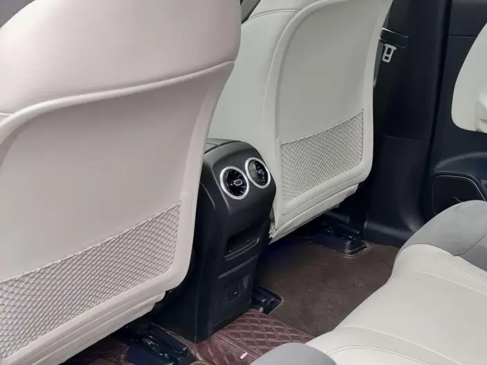 Mercedes-Benz EQA 2022 Model EQA 300 4MATIC First Edition Special Edition – фото 6