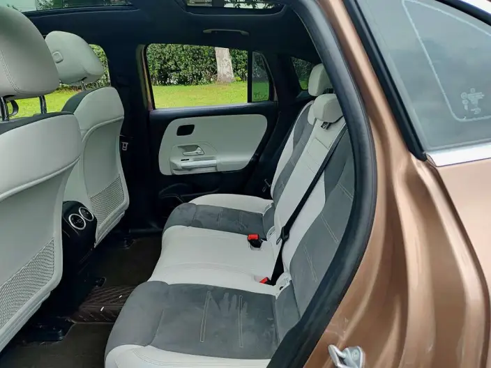 Mercedes-Benz EQA 2022 Model EQA 300 4MATIC First Edition Special Edition – фото 10