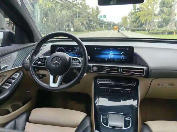 Mercedes-Benz EQC 2021 Model EQC 350 4MATIC – фото 10