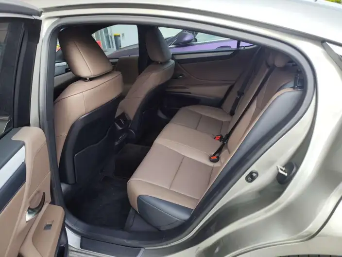 Lexus ES 2025 Model 200 Premium – фото 10