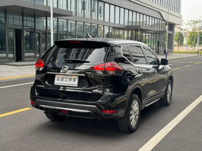 Nissan X-Trail 2023 Model Classic Edition 2.0L 2WD Smart Connect Premium – фото 6