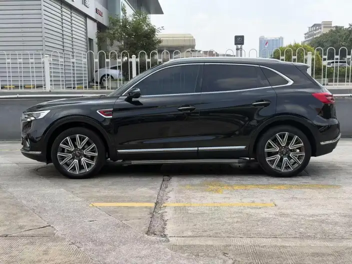 Hongqi HS5 2022 Model 2.0T Smart Flag Enjoy 4WD Edition