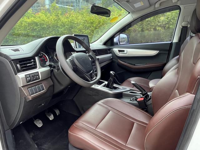 Forthing T5 2022 Shengshi 1.6L Manual Dream 5-seat – фото 4