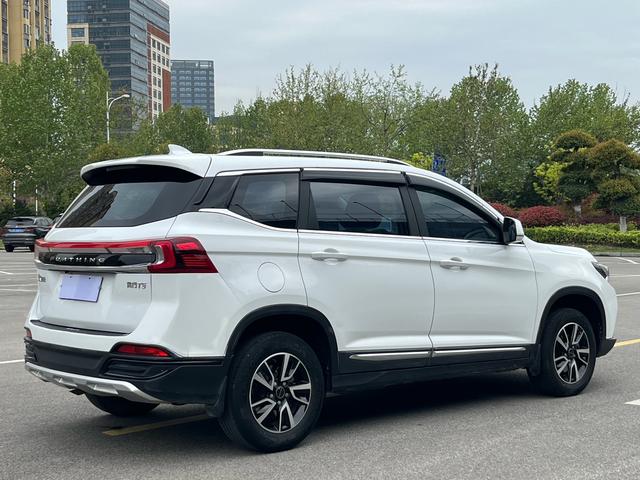 Forthing T5 2022 Shengshi 1.6L Manual Dream 5-seat – фото 7