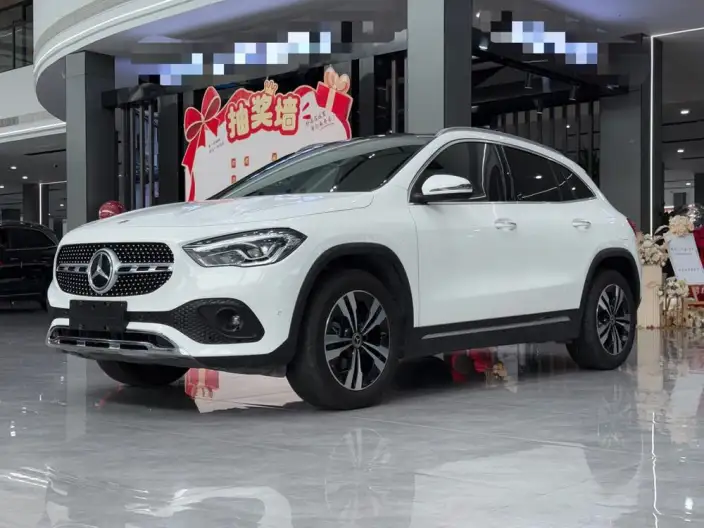 Mercedes-Benz GLA 2022 Model GLA 200 – фото 1