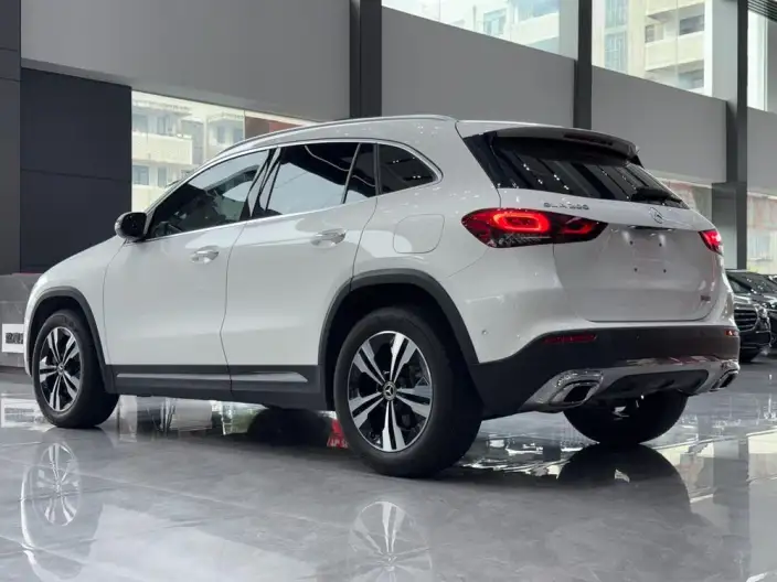 Mercedes-Benz GLA 2022 Model GLA 200 – фото 3