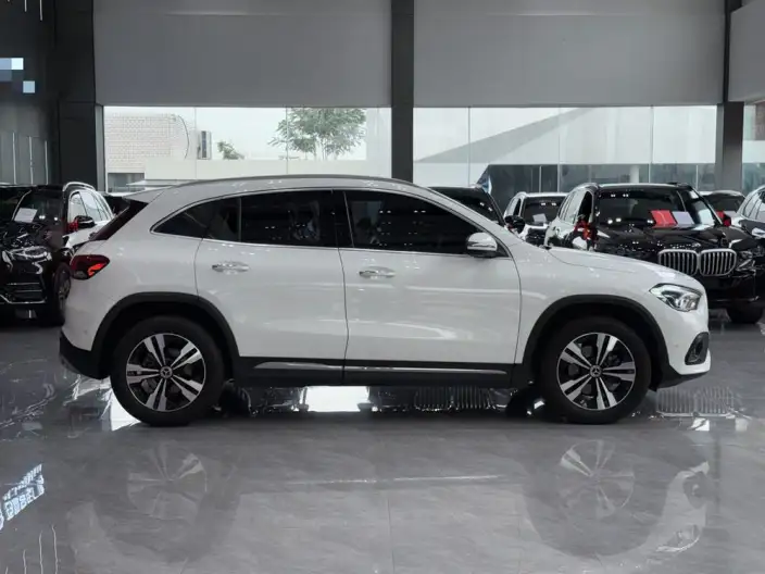 Mercedes-Benz GLA 2022 Model GLA 200 – фото 5